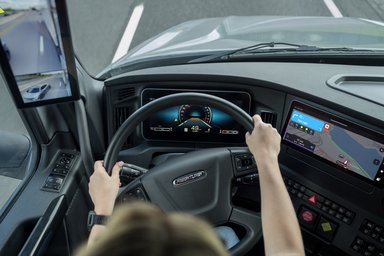 Freightliner Expands 2027 Cascadia Enhancements: Digital Dash with gateway to Virtual Vehicle Joins Powertrain and Safety Advancements