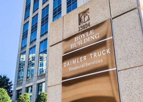 Daimler Truck Financial Services Opens New North American Headquarters in Ballantyne