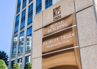 Daimler Truck Financial Services Opens New North American Headquarters in Ballantyne