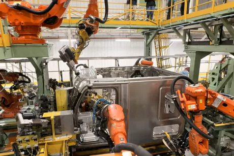 Daimler Truck North America Plans to Build New U.S. Manufacturing Facility