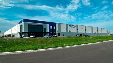 Daimler Truck North America Opens Redistribution Center to Expand Parts Distribution Network